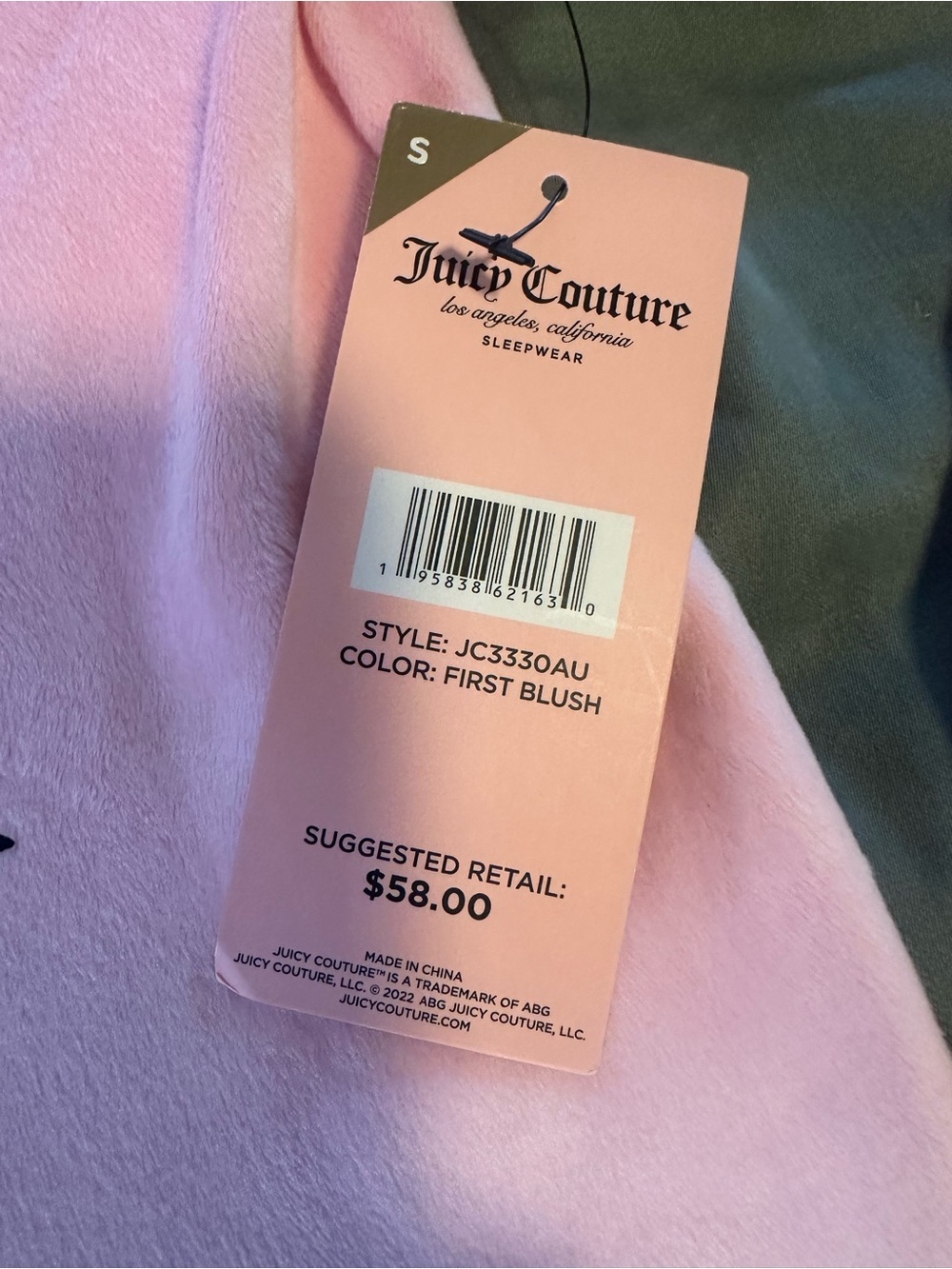 Juicy Couture women’s Pink Velour Pajama Set - Picture 5 of 14